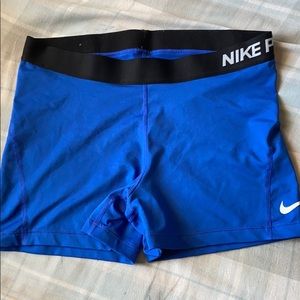 Nike Pro Dri-Fit tights 🦋